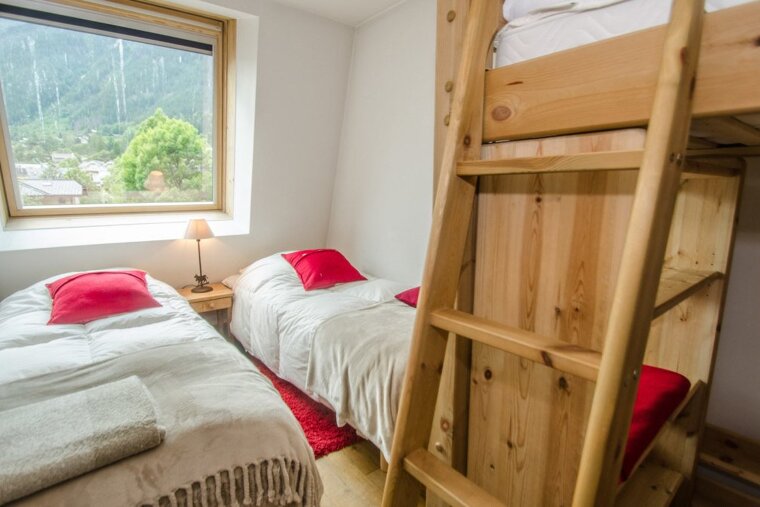Acacia Apartment, Chamonix - Main Town triple bedroom